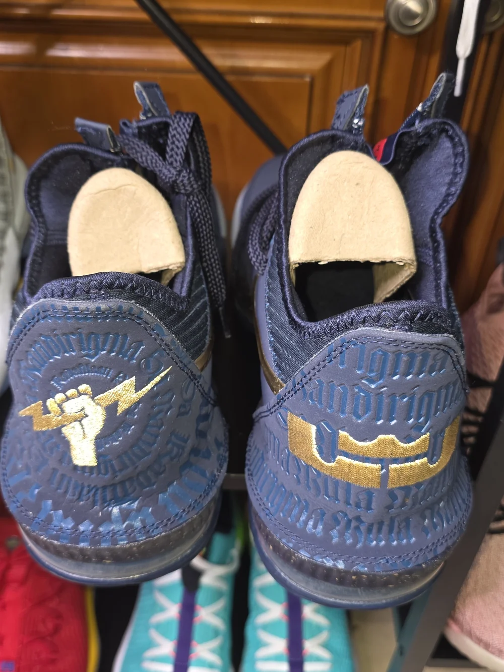 Nike LeBron 16 Low 'Agimat' Men's Basketball Shoes - Navy/Gold Sz 11